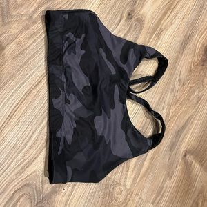 Old navy sports bra size large